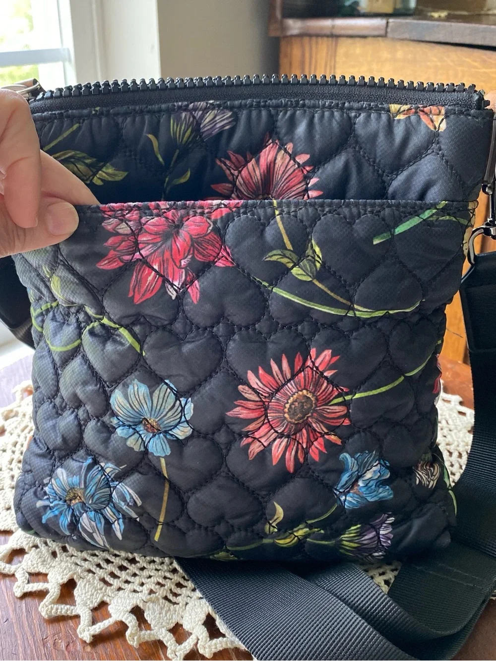 Brighton kallista messenger